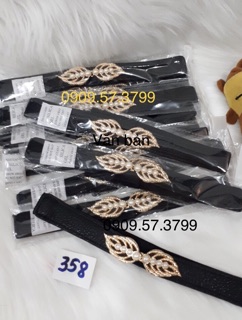 Thắt lưng bản 3cm. Mặt lá đính hạt trai.MS358