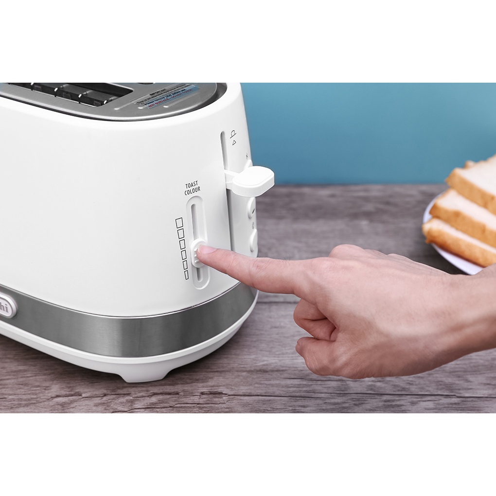 [Mã ELHADEV giảm 4% đơn 300K] Máy nướng bánh mì Delonghi CTLA2103.W