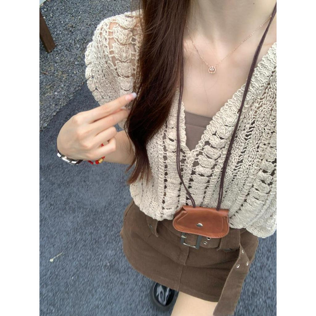 QKOOLE Set Đồ 2 Món Gồm Áo Hai Dây Dệt Kim Cổ Chữ V Khoét Lỗ Dáng Ôm Thời Trang Cho Nữ