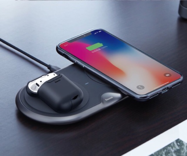 Bao silicon Baseus cho Airpods 1, 2 thường. vừa bảo vệ tốt vừa có thêm chức năng sạc không dây như đời Airpods mới