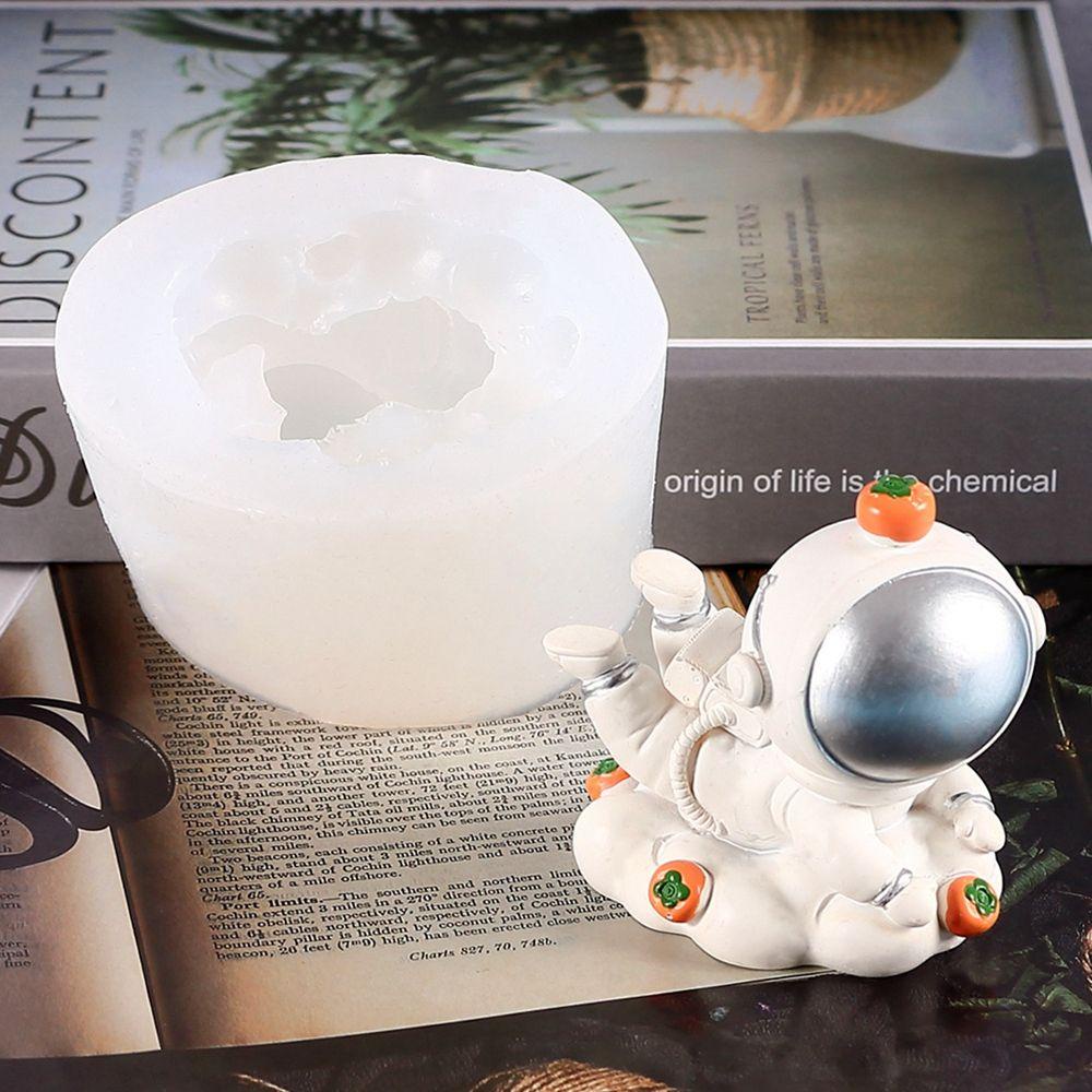 1 Khuôn Silicone Làm Bánh Hình Phi Hành Gia 3D DIY