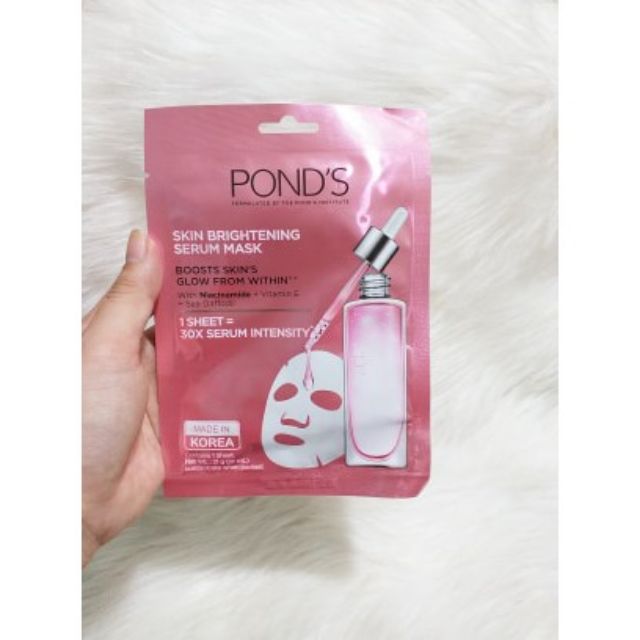 Mặt nạ tinh chất dưỡng sáng da Pond's kèm quà