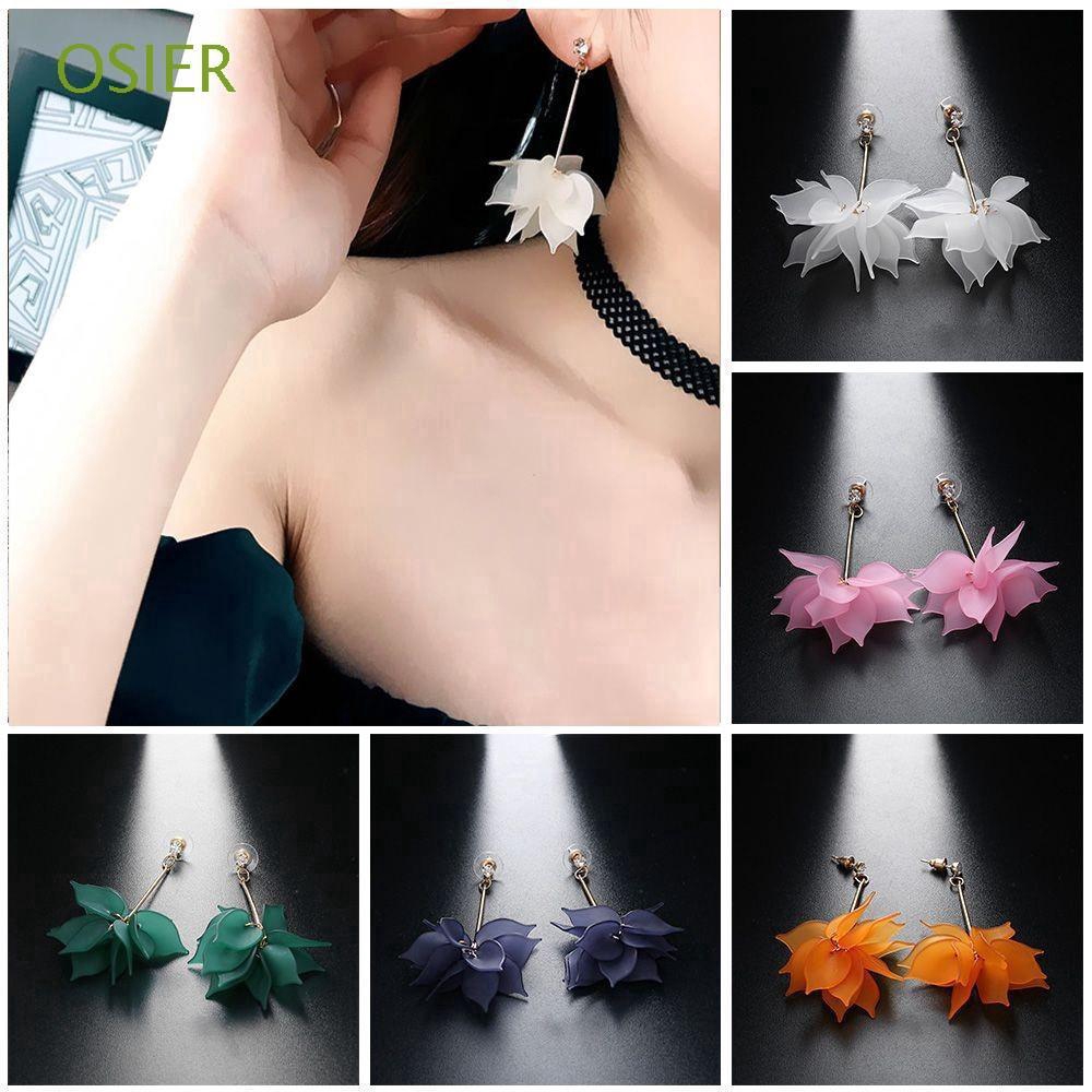 Đôi bông tai hình cánh hoa thời trang nữ tính