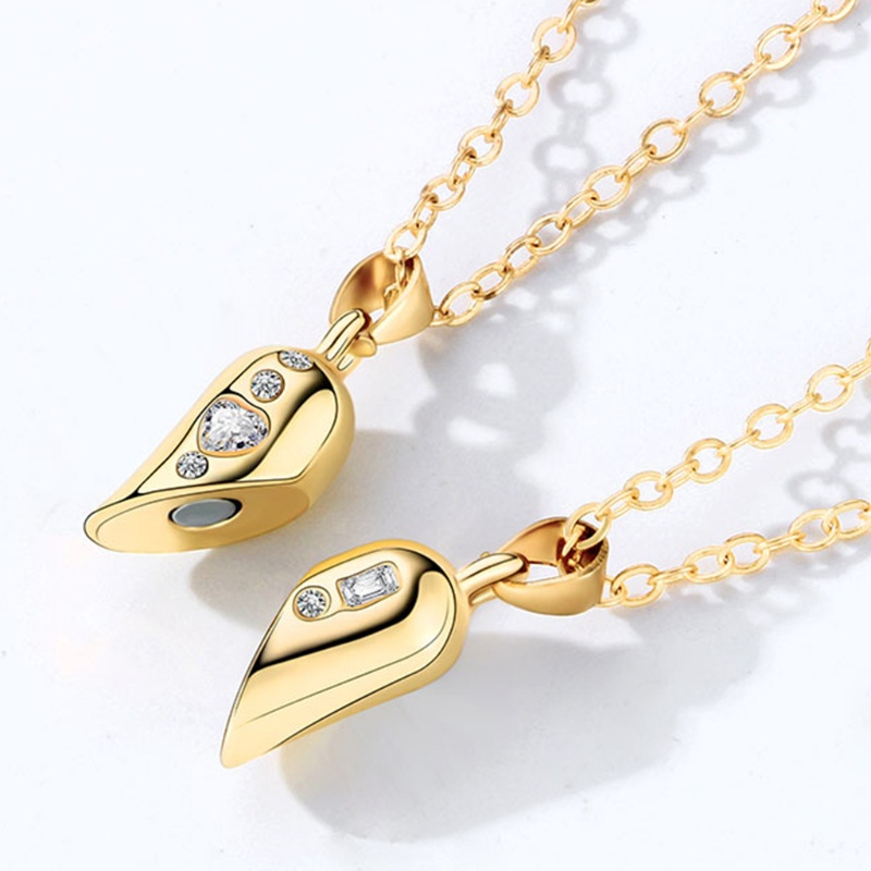 Set 2 Vòng cổ Mặt Trái Tim Có Nam Châm Cho Cặp Đôi