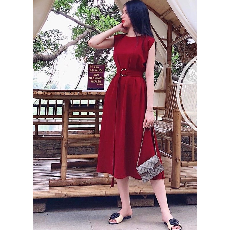 Đầm đỏ suông dài kèm belt