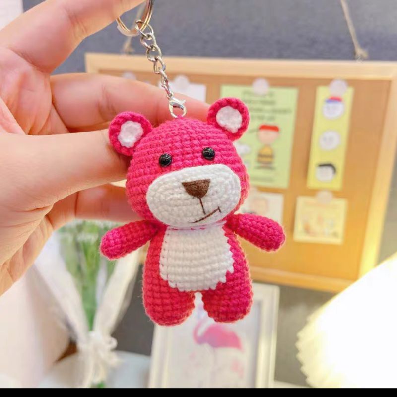 móc khóa len hamdmade gấu hồng dâu siêu dễ thương