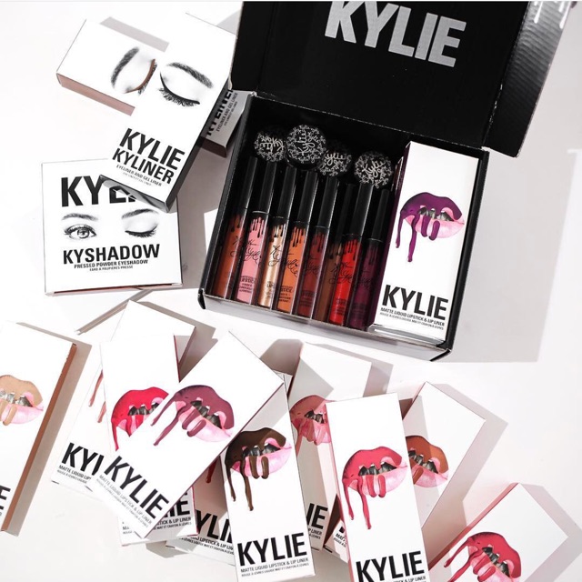 KYLIE COSMETICS - Lip Kit (Gồm 1 son kem + 1 chì môi)