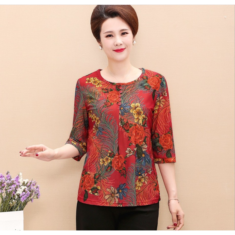 Áo thun họa tiết hoa cho mẹ trung tuổi U50