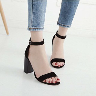 Giày sandan da lộn 7 cm.