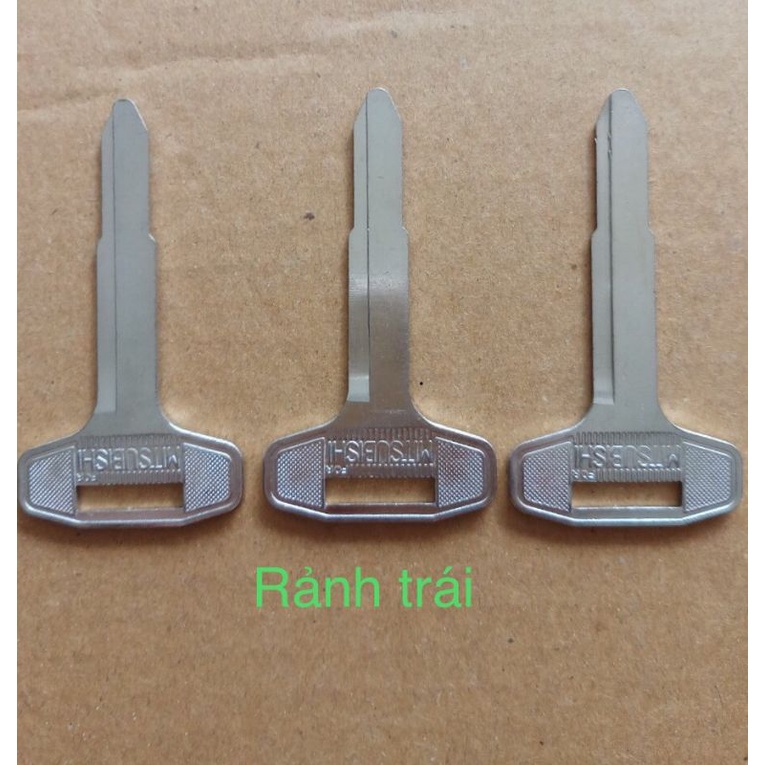 Phôi chìa khoá ô.tô Mitsubishi chuẩn zin ( rảnh trái , combo 3 chìa )