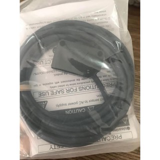 Cảm biến quang Omron E3Z-R81 2M