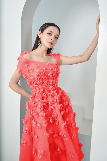 Đầm bẹt xéo vai đính hoa nỗi 500 cánh hoa LiLy store  Ms832v