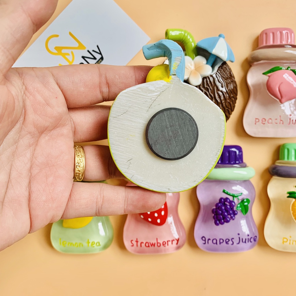 Nam châm tủ lạnh hình chai nước trái cây size 7cm