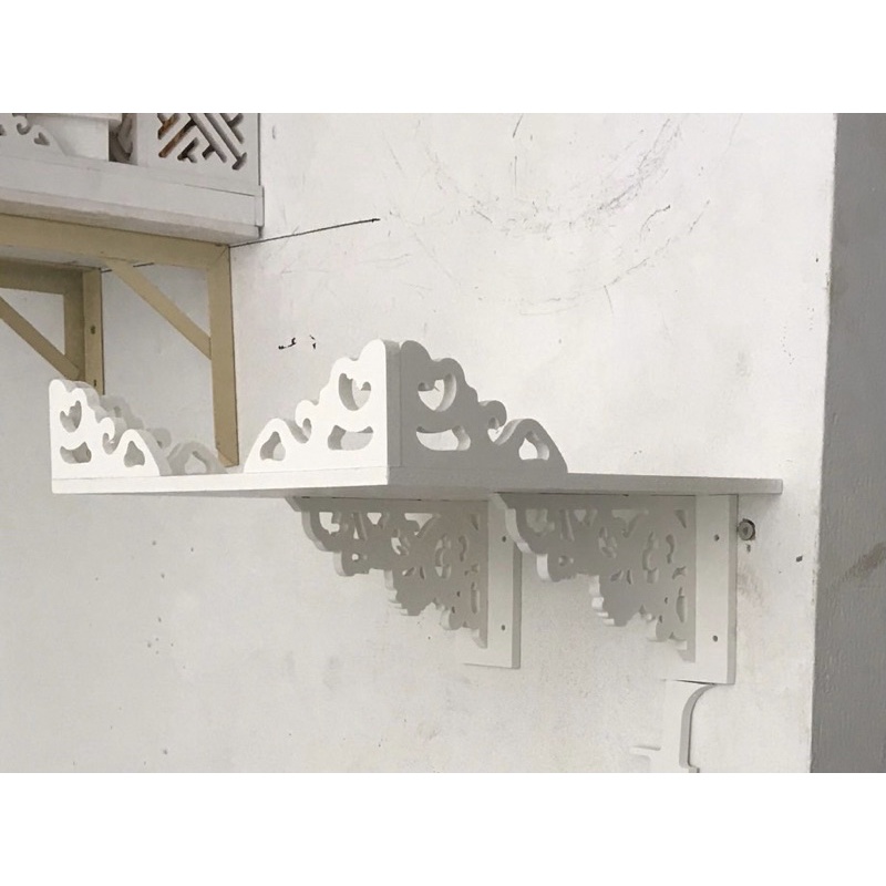 Bàn thờ treo tường bằng gỗ màu trắng đẹp hiện đại giá rẻ, có thể làm theo yêu cầu - ICO HOME