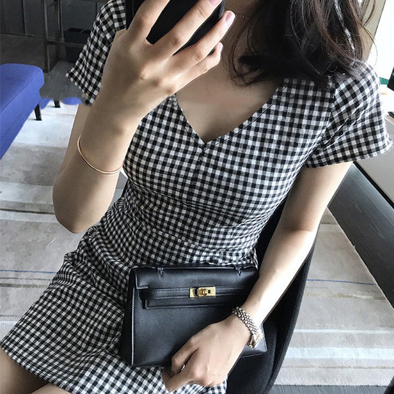 Đầm ngắn tay cổ chữ V họa tiết sọc ca rô thời trang cho nữ | BigBuy360 - bigbuy360.vn
