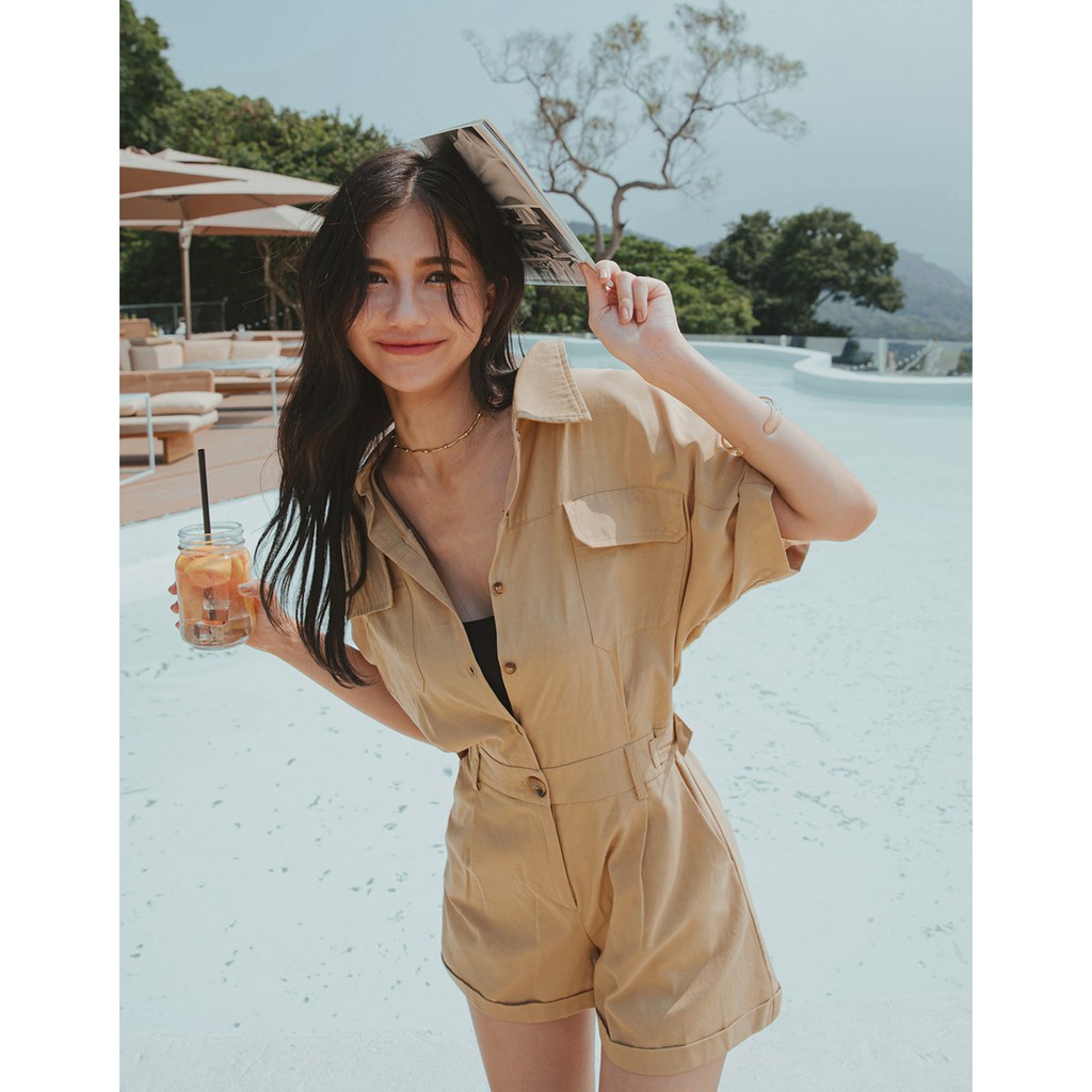 Jumpsuit ngắn cổ sơ mi cá tính nữ Air Space 2121828005 | BigBuy360 - bigbuy360.vn