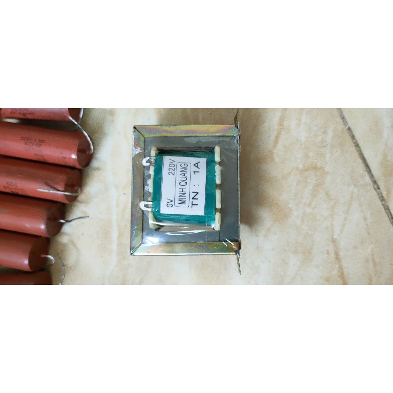 Biến áp 1A 220v ra 110v