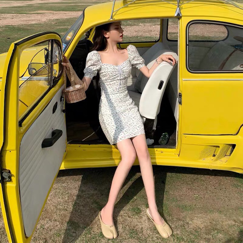 Váy hoa nhí vintage cổ vuông dáng ngắn ôm body Hàn Quốc V20 - Roxie | BigBuy360 - bigbuy360.vn