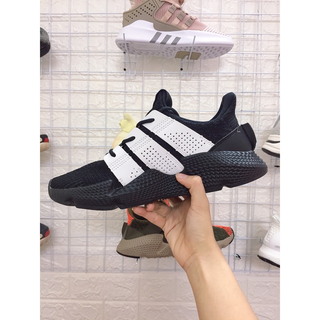 GIÀY PROPHERE ĐEN VẠCH TRẮNG