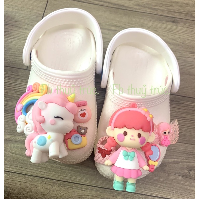 Dép sục croc.s mix charm
