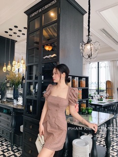 Đầm caro nút bọc