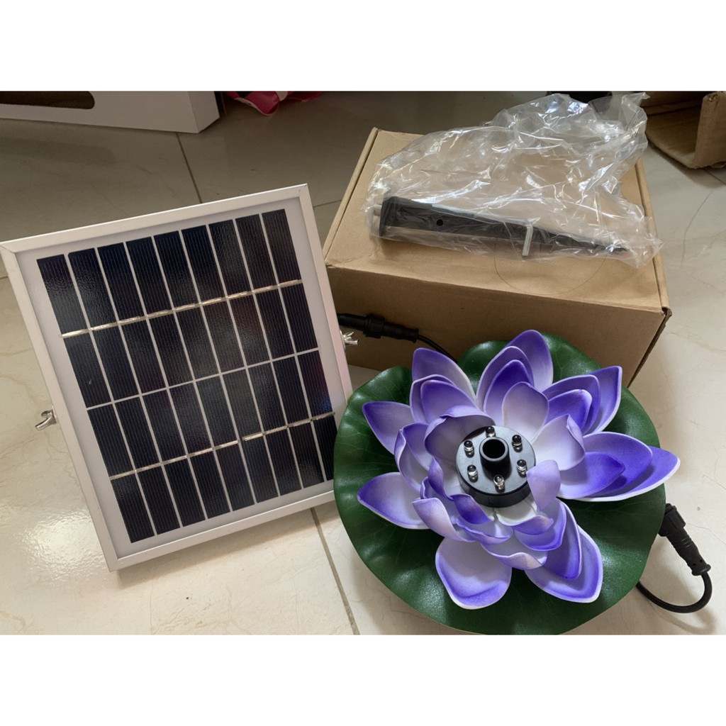 Đài Phun Nước Hình Hoa Sen Dùng Năng Lượng Mặt Trời Có Đèn Led và Bảng Pin