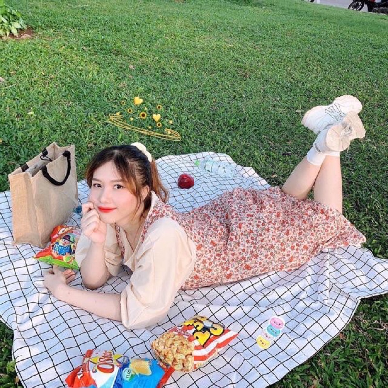 Khăn trải bàn kẻ caro chống thấm nước dùng để trải bàn ăn, chụp ảnh picnic dã ngoại....