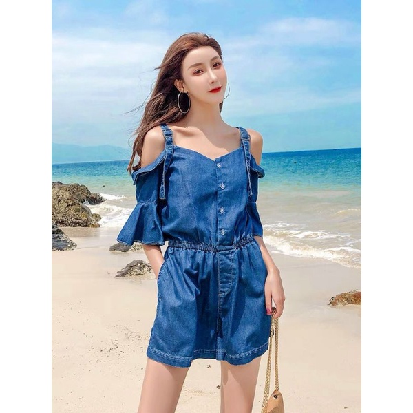 jumtsuit quần short, trễ vai 2 dây có tông đơ chỉnh độ dài, ống tay loe phối bèo, eo thun , 2 túi Lh0917399527