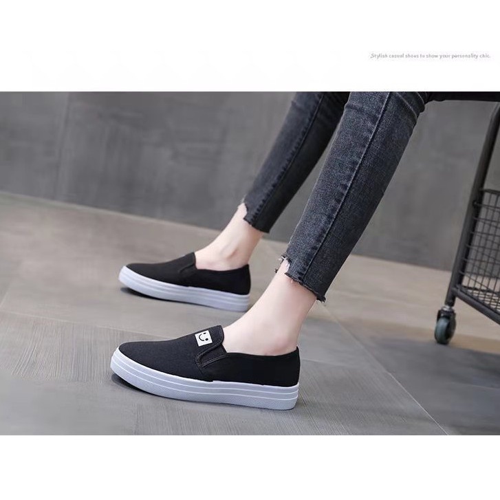Giày Lười Nữ Đơn Giản Dễ Đi QT834 Giá Tốt