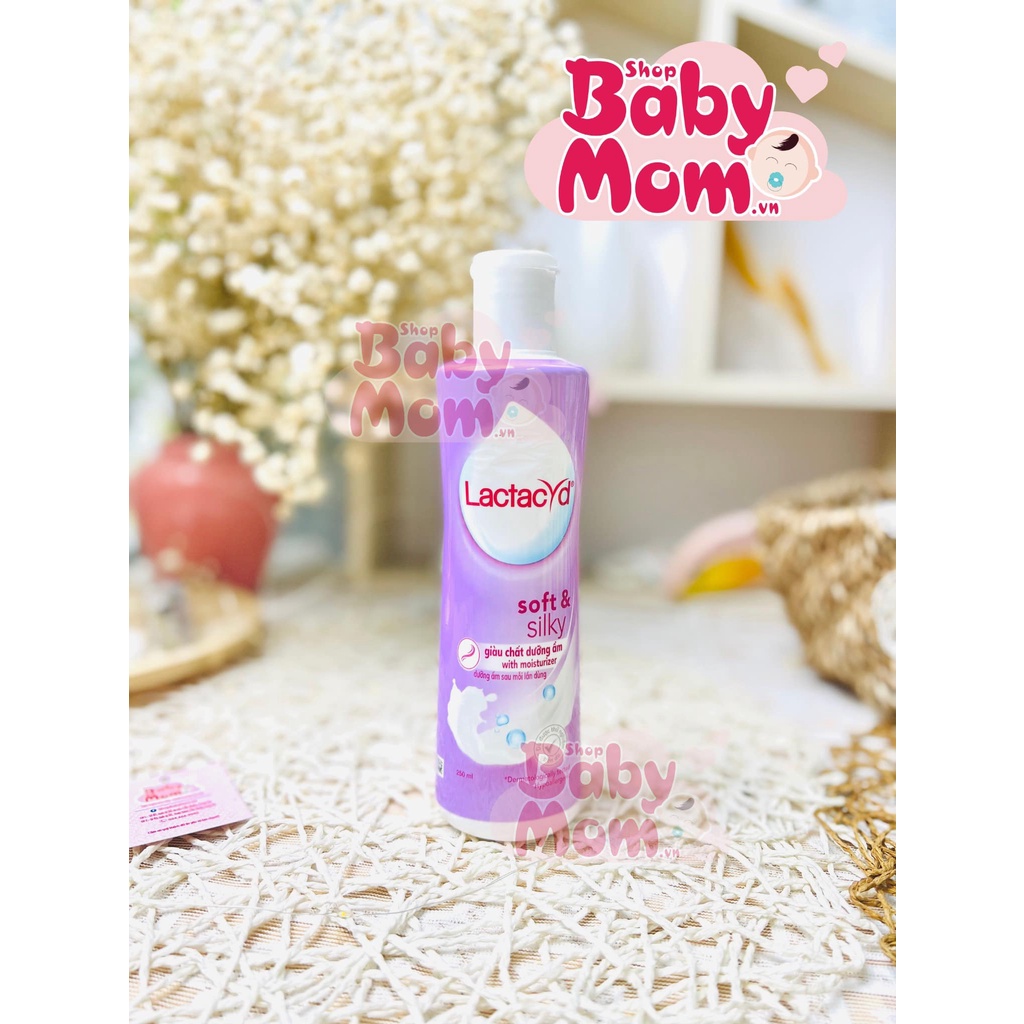 Dung Dịch Vệ Sinh Phụ nữ Lactacyd Soft &amp; Silky Dưỡng Ẩm 150ml-[FREE SHIP] TỪ ĐƠN 50K