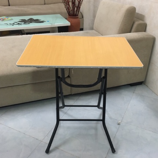 Bàn chân cao 70cm mặt 50/70cm gấp gọn