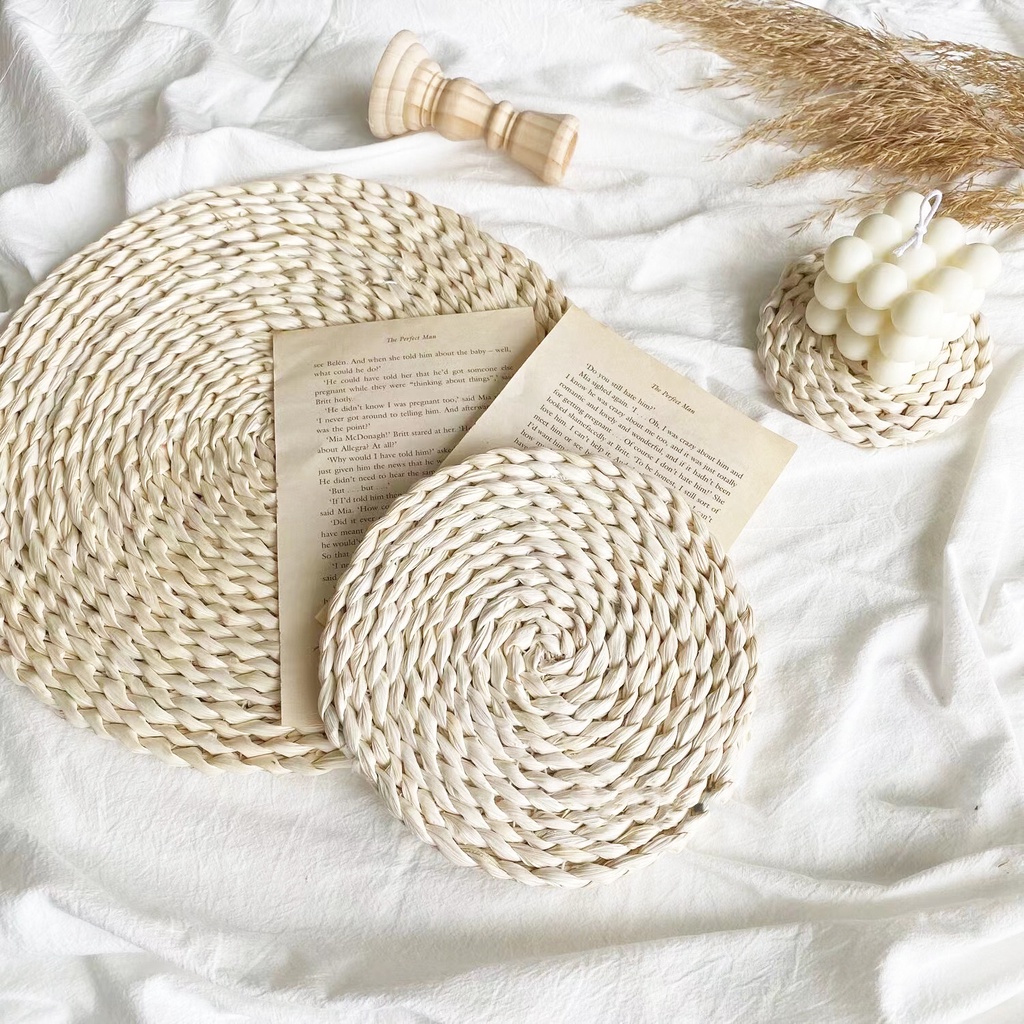 Tấm Lót Bàn Ăn Bằng Sợi Rơm Tự Nhiên Hình Tròn Cách Nhiệt Tiện Dụng