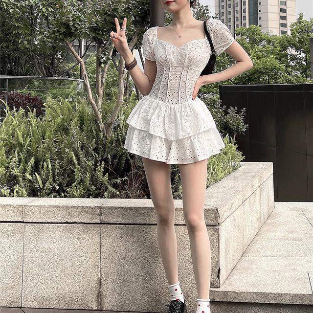 Đầm Cổ Vuông Thiết Kế Khoét Lỗ Phong Cách Hàn Quốc Thời Trang Cho Nữ