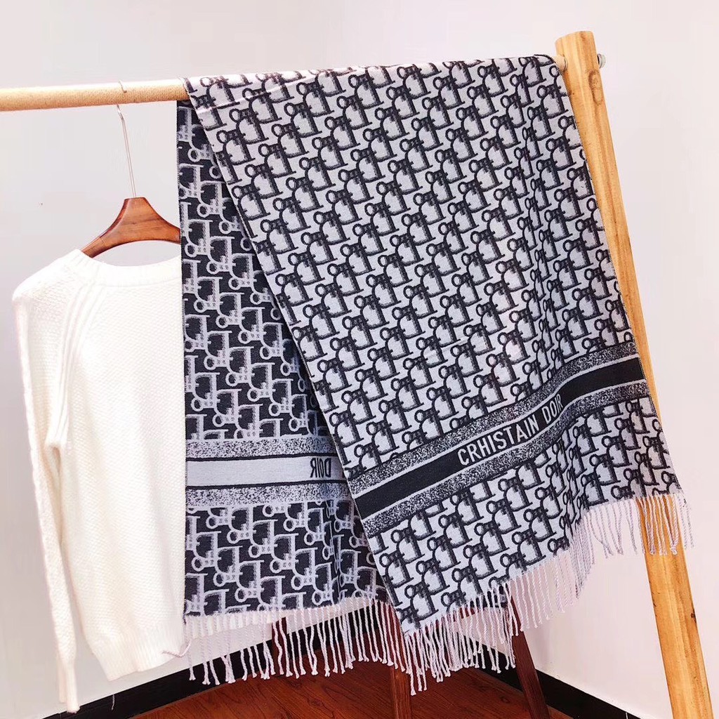 Khăn dạ lông cừu cao cấp hình chữ D