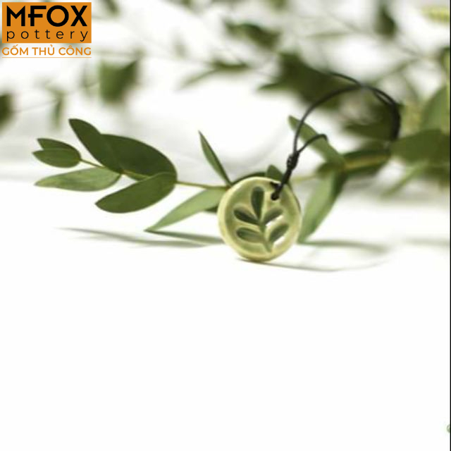 Dây chuyền lá xinh hết Ý - gốm thủ công [Tặng hình xăm]