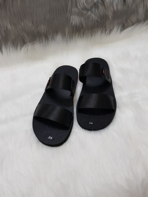 DÉP 2 QUAI NGANG NAM ĐẸP ĐEN