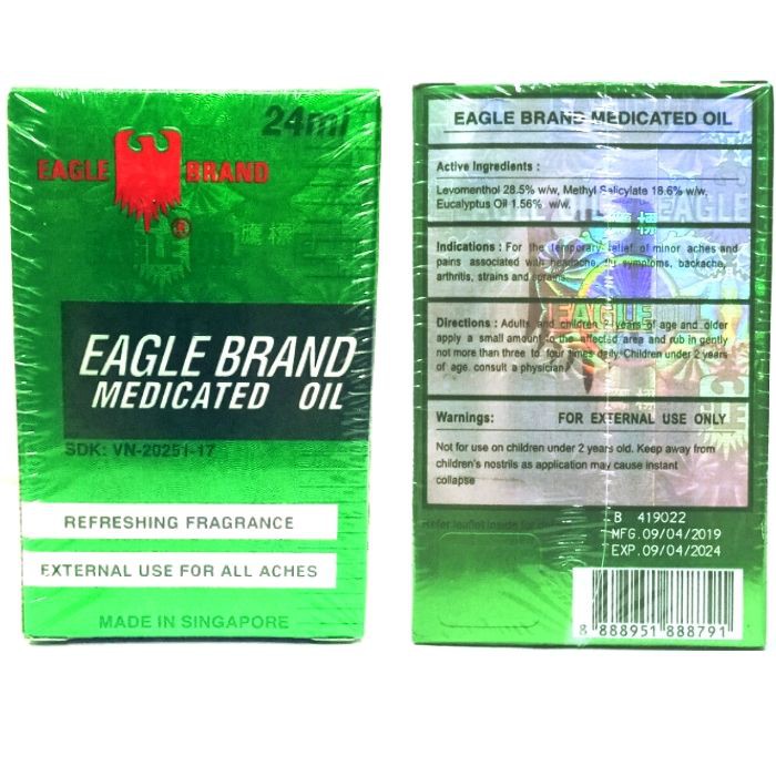 Bộ 2 chai dầu gió xanh Con Ó Eagle Brand 24ml - Làm quà tặng