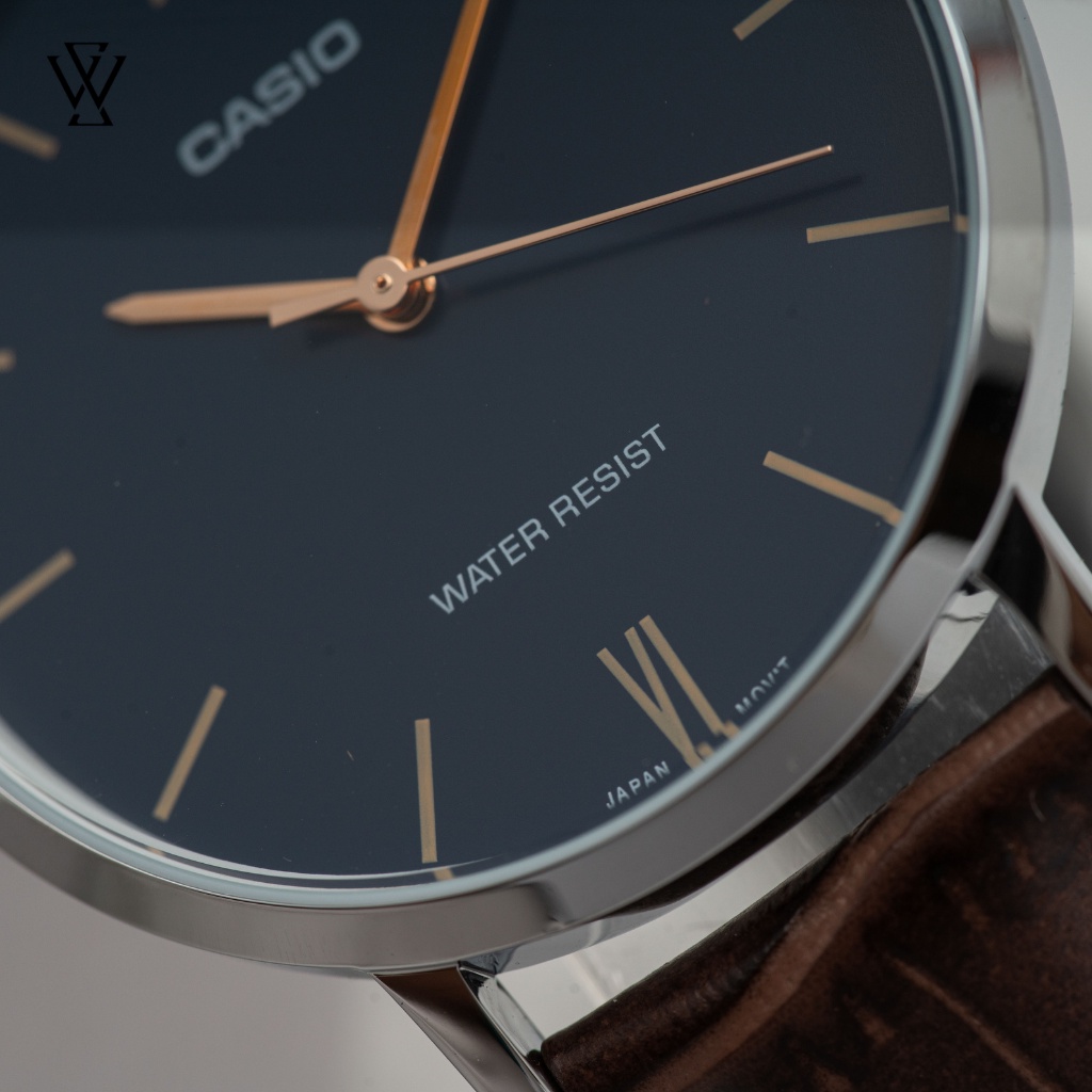 Đồng Hồ Quartz Nữ Casio WATCHSTORE LTP-VT01L-2B Thiết Kế Kính Khoáng 34mm, Dây Đeo Da Và Vỏ Thép Không Gỉ