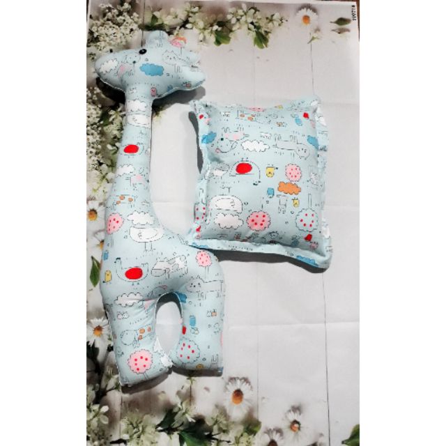 Gối huơu gối đầu cho bé