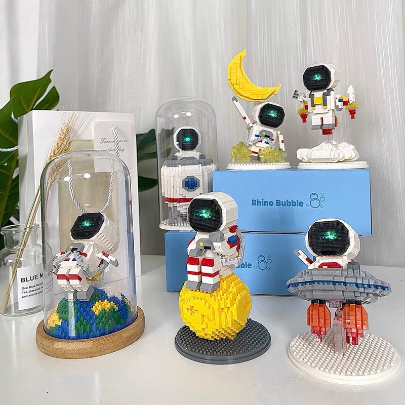 Đồ chơi xếp hình lắp ráp PHI HÀNH GIA LỒNG KÍNH ĐÈN LED Il NANOBLOCKS