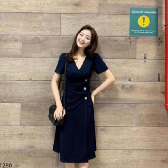 Đầm công sở vạt chéo nút gỗ xinh xắn [KÈM ẢNH  | BigBuy360 - bigbuy360.vn