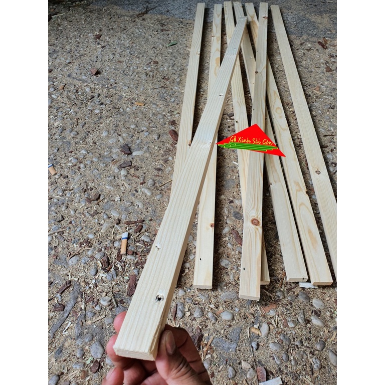 Thanh gỗ thông pallet rộng 3cm,dài 1m2,dày 1.3cm dùng đóng thùng pallet, trang trí ngoài trời,làm khung sườn,thanh nẹp