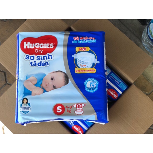 Combo 2 bịch tả dán sơ sinh Huggies size S88 (4-8kg)