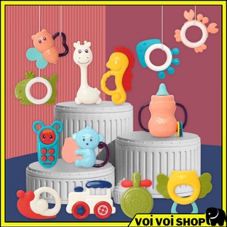 Đồ chơi lục lạc gặm nướu 13 món bằng nhựa cao cấp an toàn cho bé. Đồ chơi xúc xắc cho trẻ sơ sinh từ 3 đến 12 tháng..