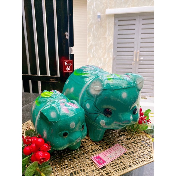 Heo đất truyền thống màu đỏ may mắn & nhiều màu, hình vẽ tay sắc nét. Hàng có sẵn ship hỏa tốc