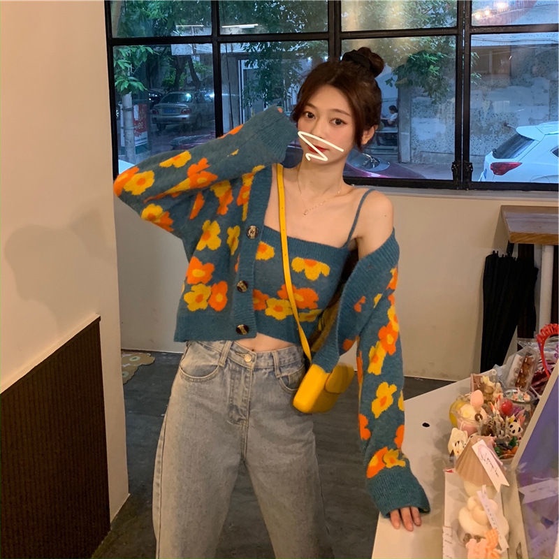 Set Áo Thun Dài Tay + Chân Váy Hoa Thời Trang Dành Cho Nữ