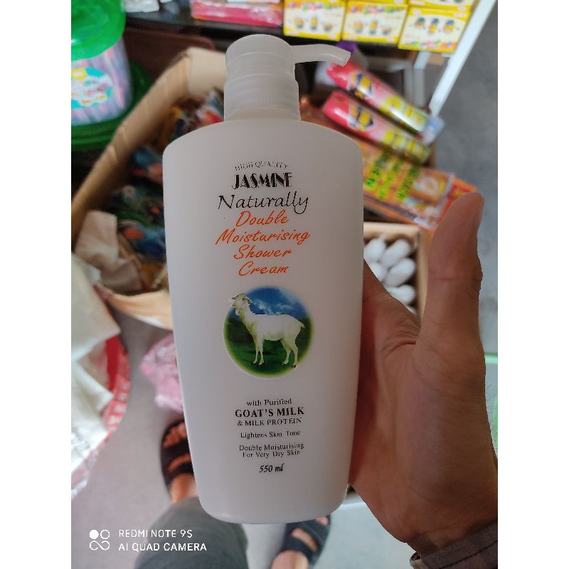 Sữa tắm dê trắng và mịn da Jasmine 550ml