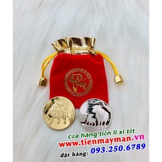 Quà tặng Tết sang chảnh : Combo 2 đồng xu hình trâu từ Úc vàng bạc - đi cùng túi gấm đỏ