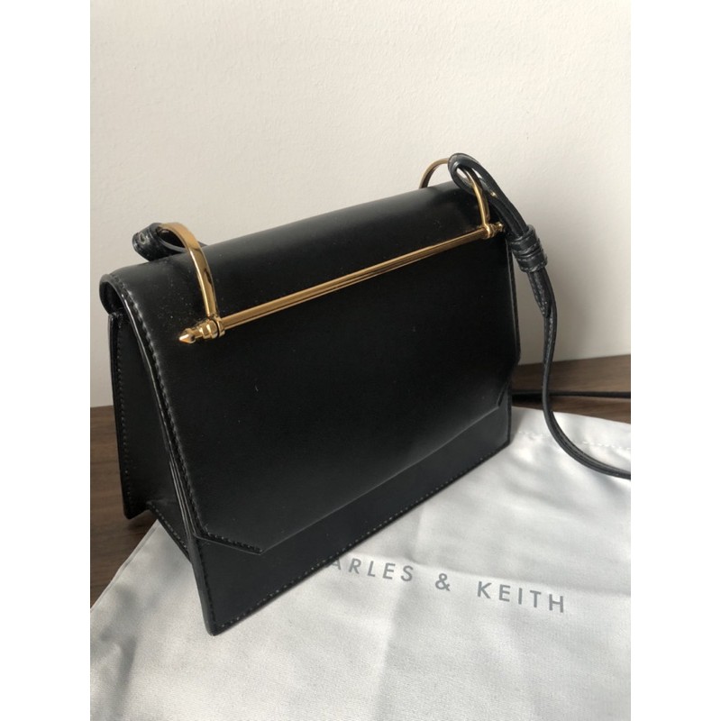Túi CHARLES & KEITH