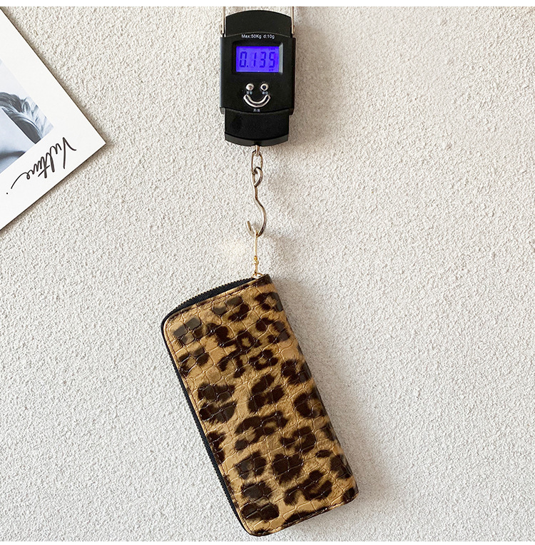 Ví nữ cầm tay dáng dài có dây kéo thời trang | BigBuy360 - bigbuy360.vn